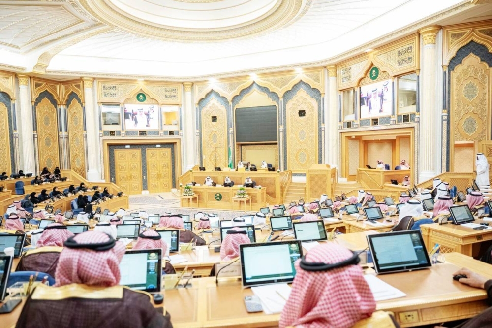 «الشورى» يطالب بتحسين الخدمات.. و«اللجان» تطلب وقتاً لجلسة لاحقة