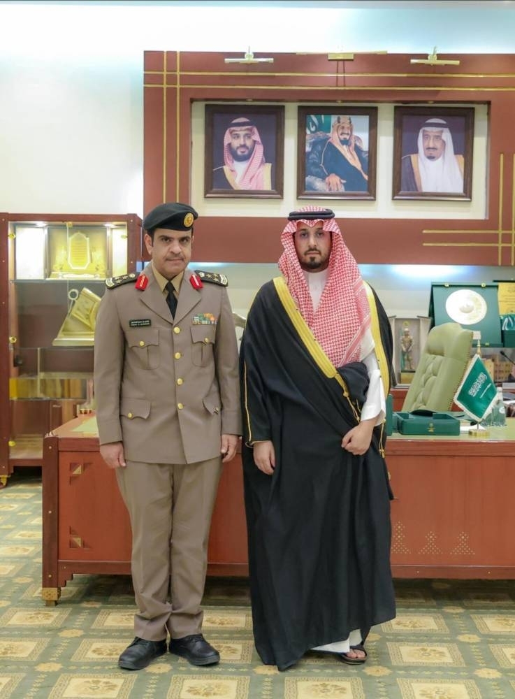 محافظ الخرج يقلّد مدير شرطة المحافظة رتبته الجديدة