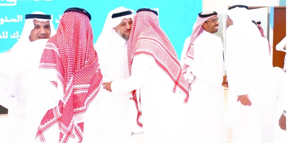 المعلمون يستقبلون العام الدراسي الجديد بـ «حضوري»