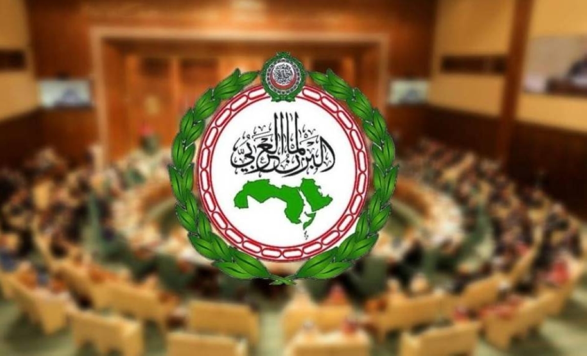 البرلمان العربي يرحب بإعلان الرئيس الفرنسي عزم بلاده الاعتراف رسميا بدولة فلسطين