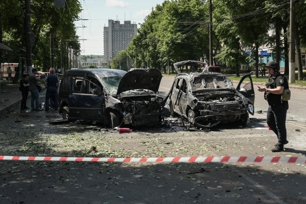 Ukrainian officials visit US amid strikes on Russia