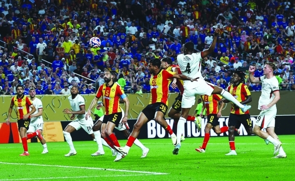 Chelsea through to CWC knockouts, Benfica beat Bayern