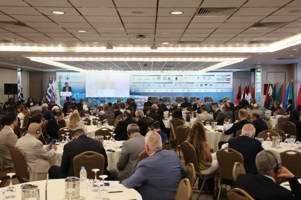 Oman showcases logistics hub potential at Arab-Greek maritime forum