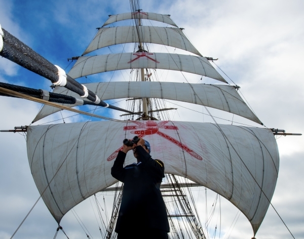 SHABAB OMAN II DEPARTS PLYMOUTH