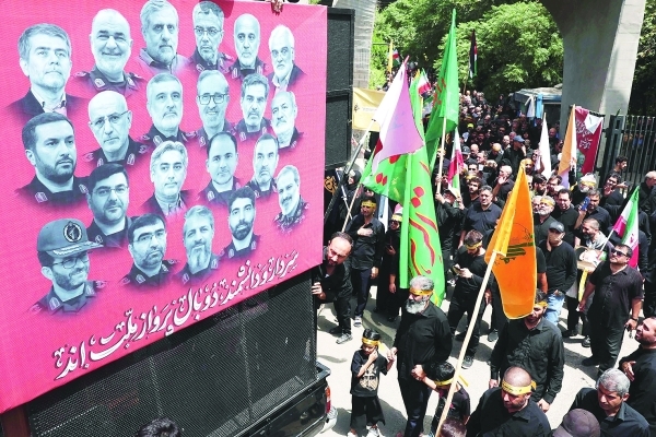 Two Iran Guards killed clearing explosives