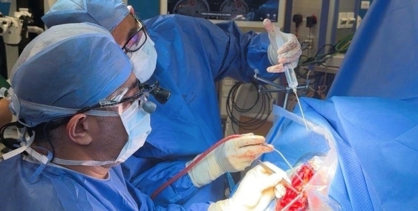 SQU Hospital conducts Oman's first conscious craniotomy surgery
