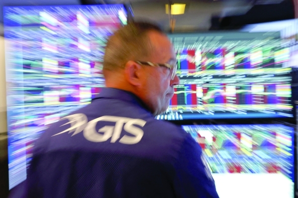 Stocks mostly fall as Trump ramps up tariff threats