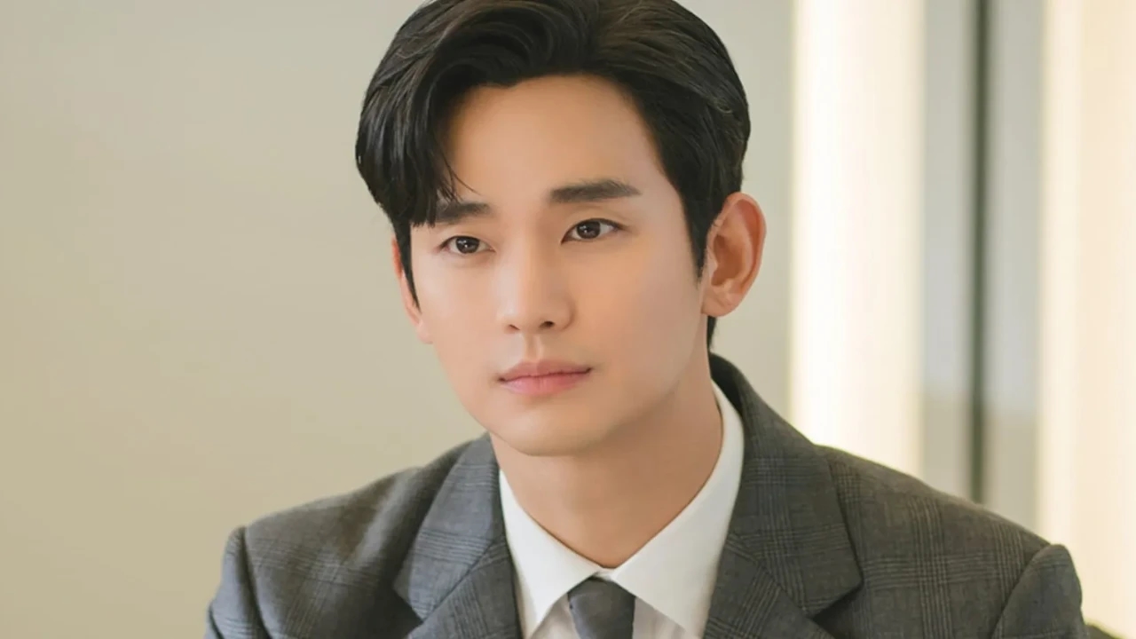 Kim Soo Hyun's lawyer interrogated by police in defamation case involving Garosero and Kim Sae Ron's family, Report