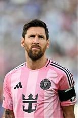 ليكيب: الأهلي السعودي يفاوض الأسطورة الأرجنتينية ميسي