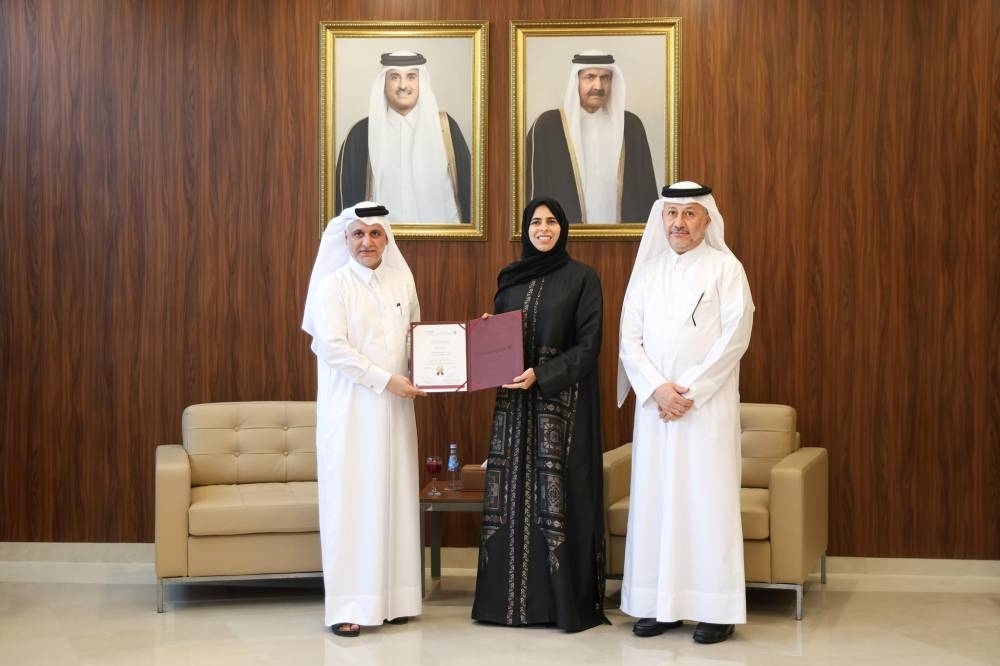 Minister congratulates Community College on receiving five-year institutional accreditation