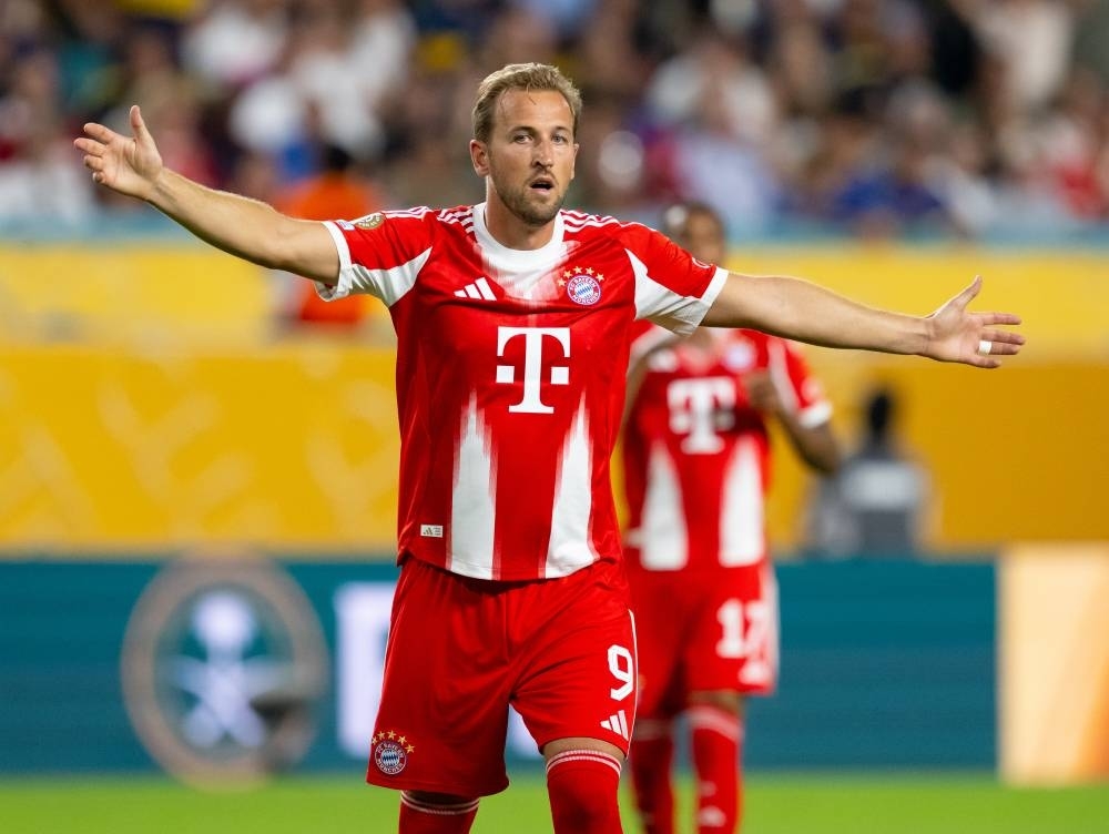 Kane stars as Bayern beat Boca Juniors 2-1