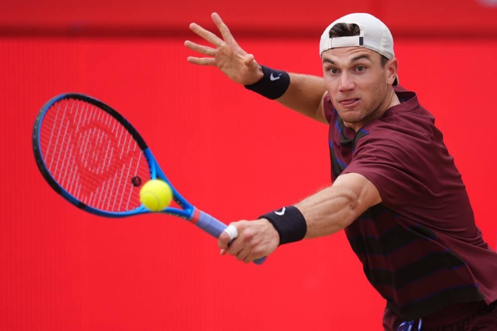 Draper's Queen's hopes dashed by big-serving Lehecka