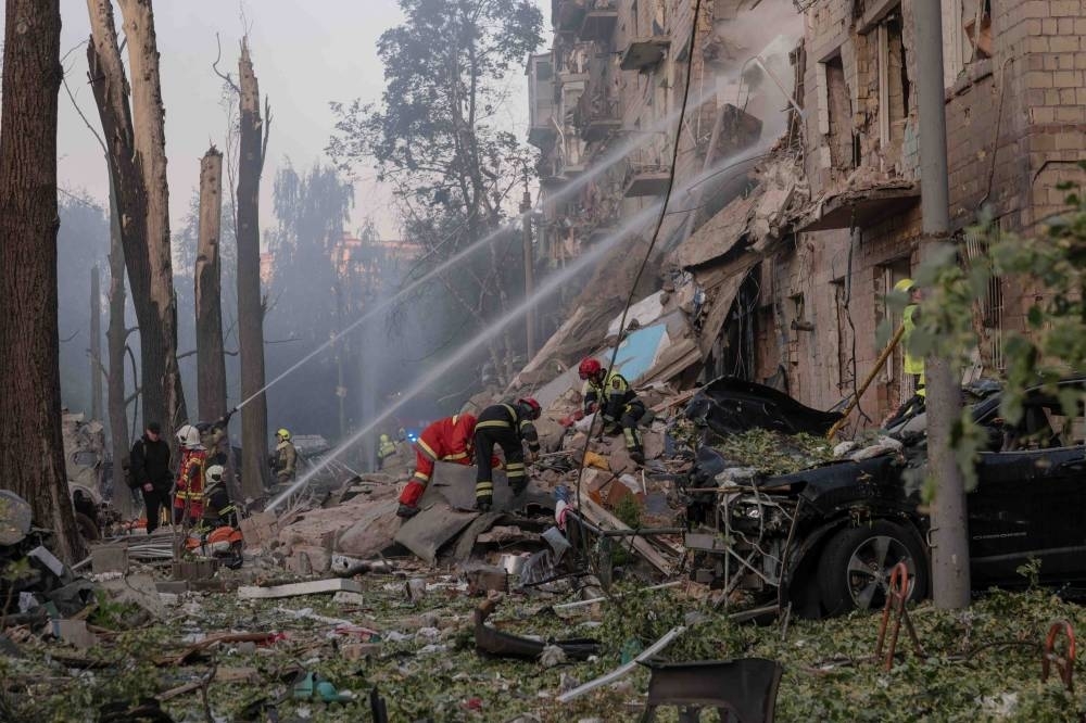 14 dead after Russian bombardments of Ukraine