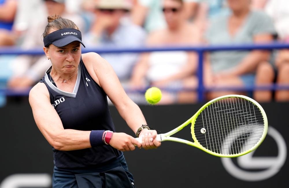 Krejcikova picks up injury scare ahead of Wimbledon title defence