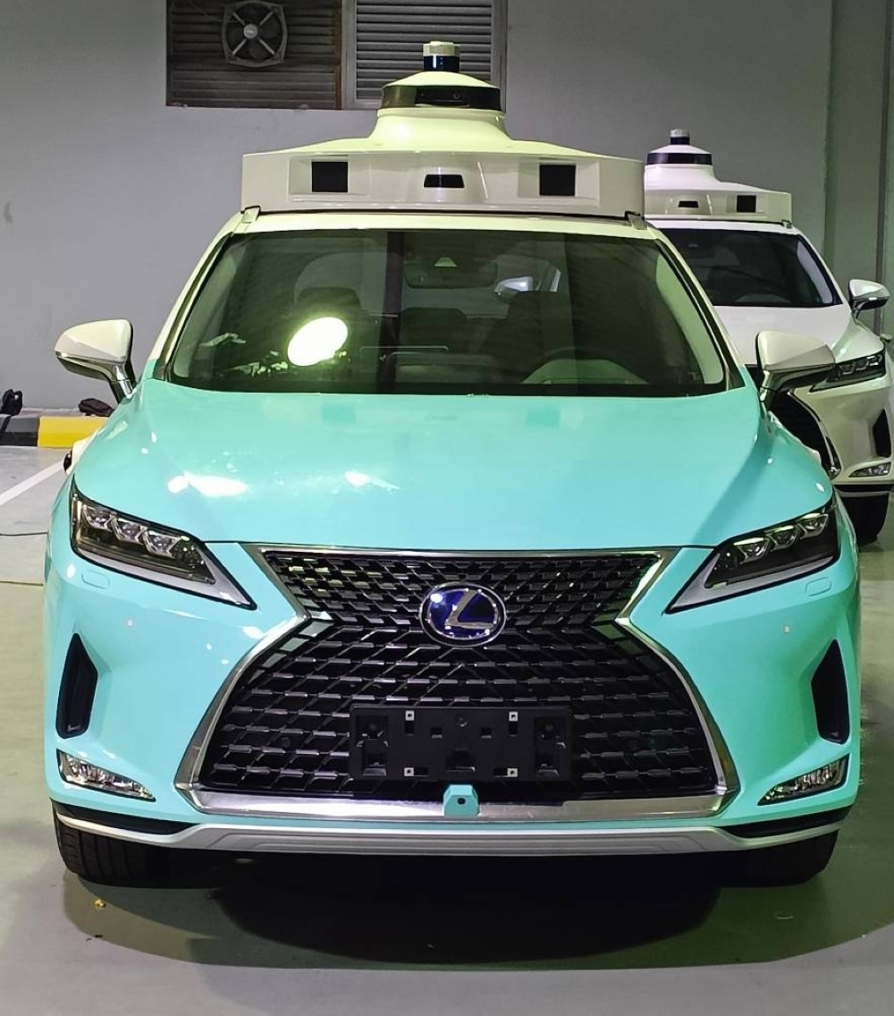 Transport ministry oversees phased trial of electric autonomous taxis