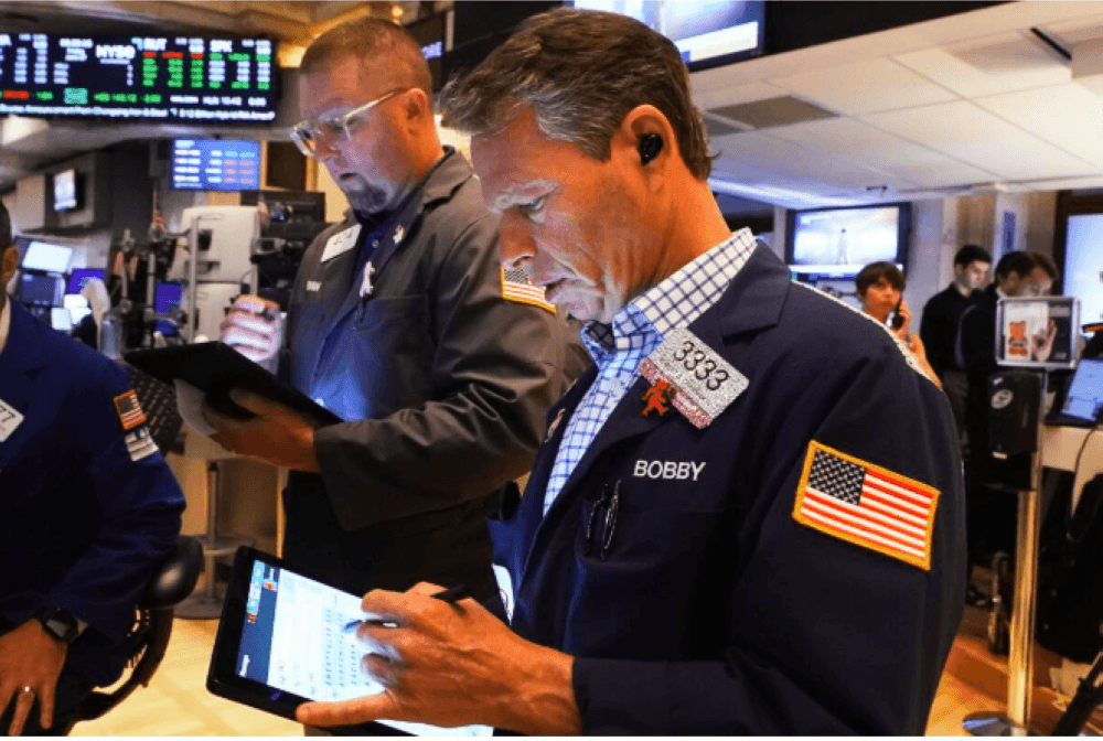 S&P 500 touches intraday record on Vietnam deal