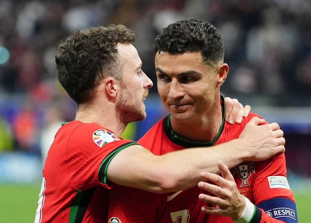 It doesn't make sense - Ronaldo leads tributes to Portugal mate Jota
