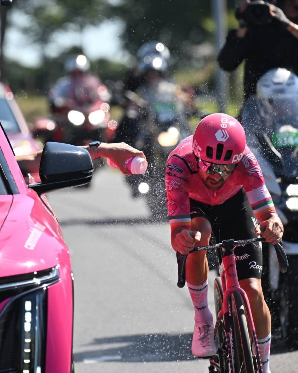 Healy breaks clear to win Tour de France stage six
