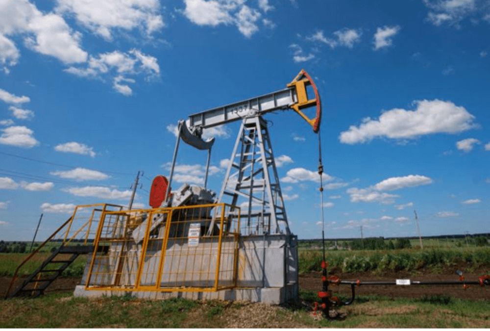 Geopolitical risks, lower inventory concerns boost crude oil prices