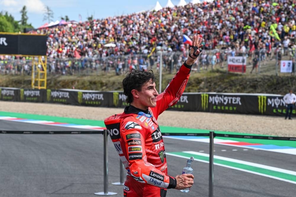 Marc Marquez beats Acosta to win Czech MotoGP sprint