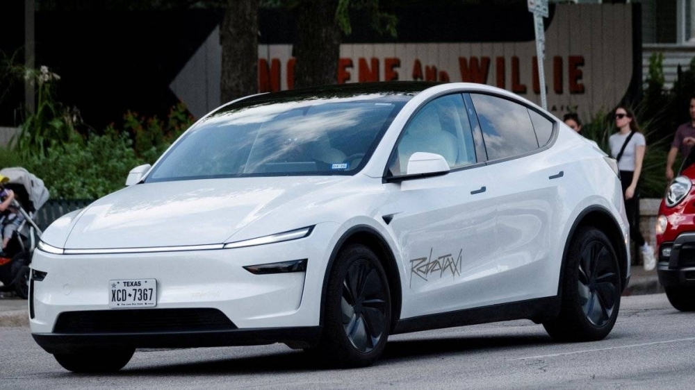 Tesla signs $16.5B next-gen chip supply deal with Samsung: Musk