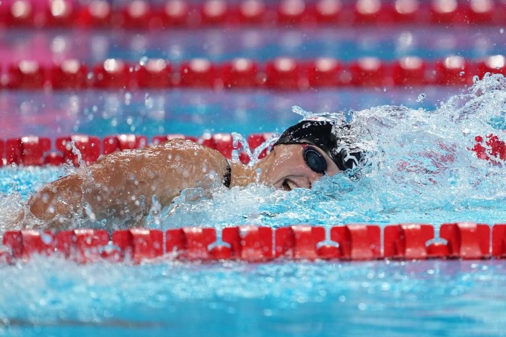 Dominant Ledecky claims sixth 1,500m freestyle world title
