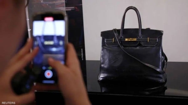 بسعر خرافي .. بيع أغلى حقيبة يد في التاريخ