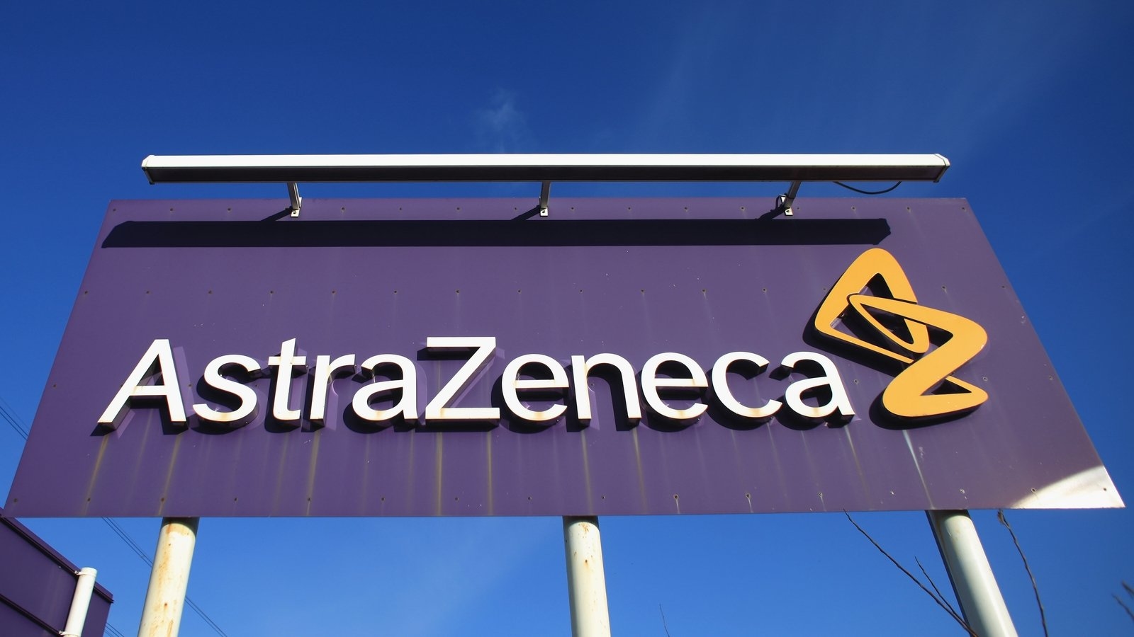 AstraZeneca unveils $50 billion US investment as pharma tariff threat looms