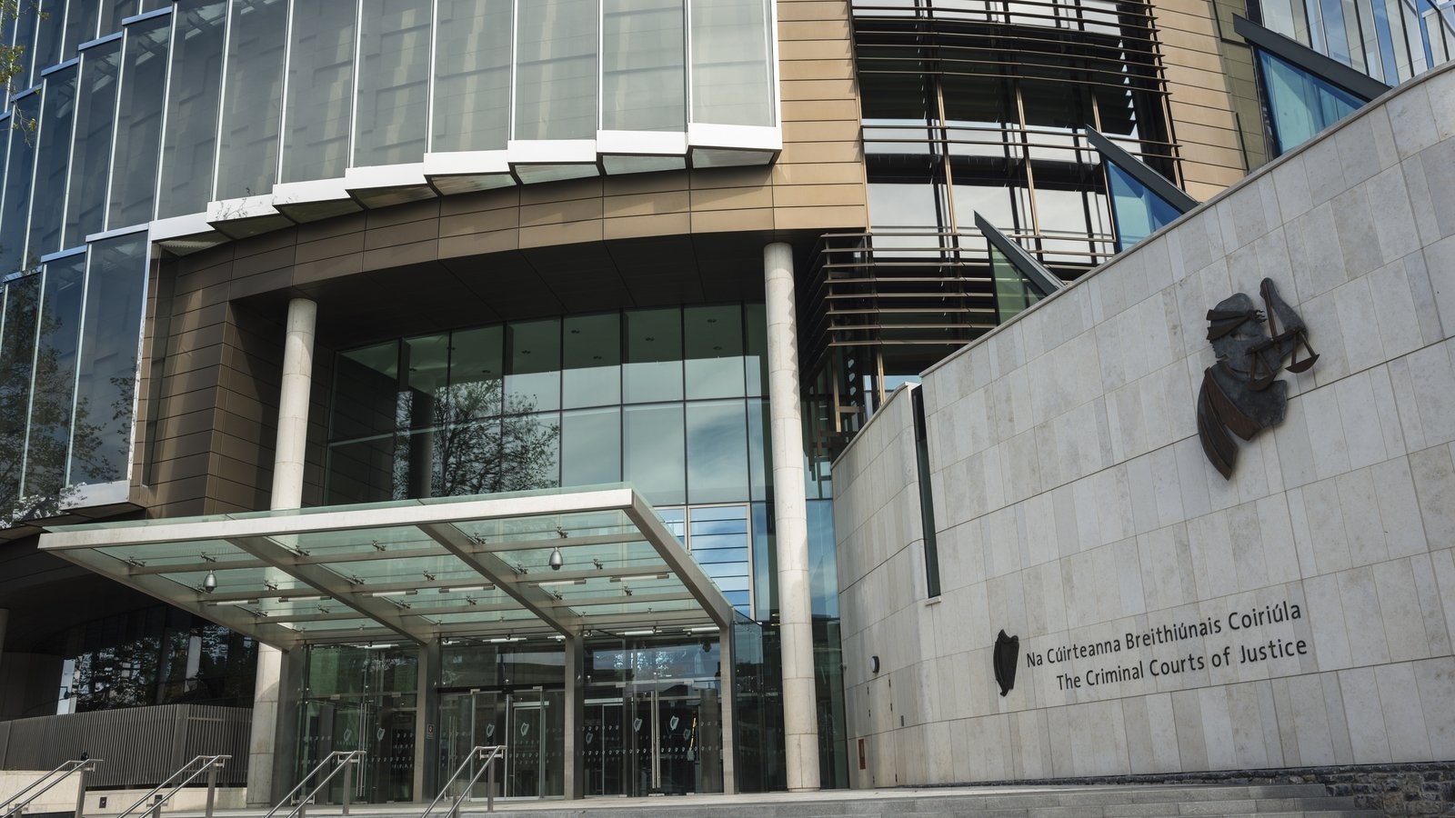 Book dealer cleared of selling rare stolen Heaney books