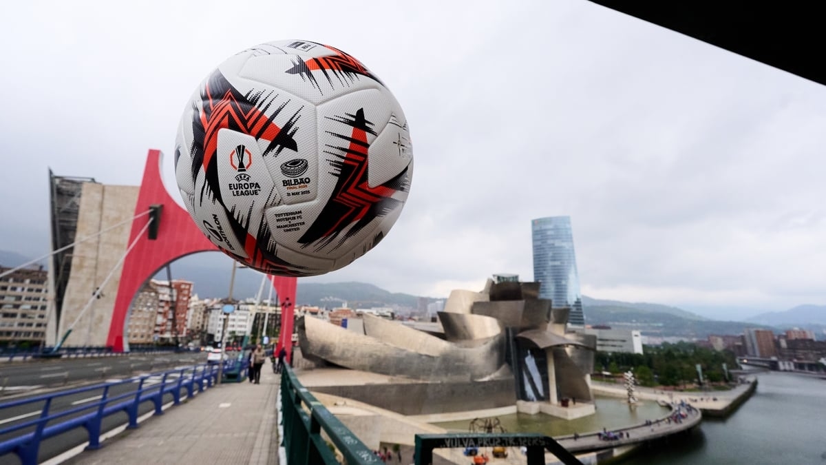 UEFA Europa Final sees Man United face Spurs tonight
