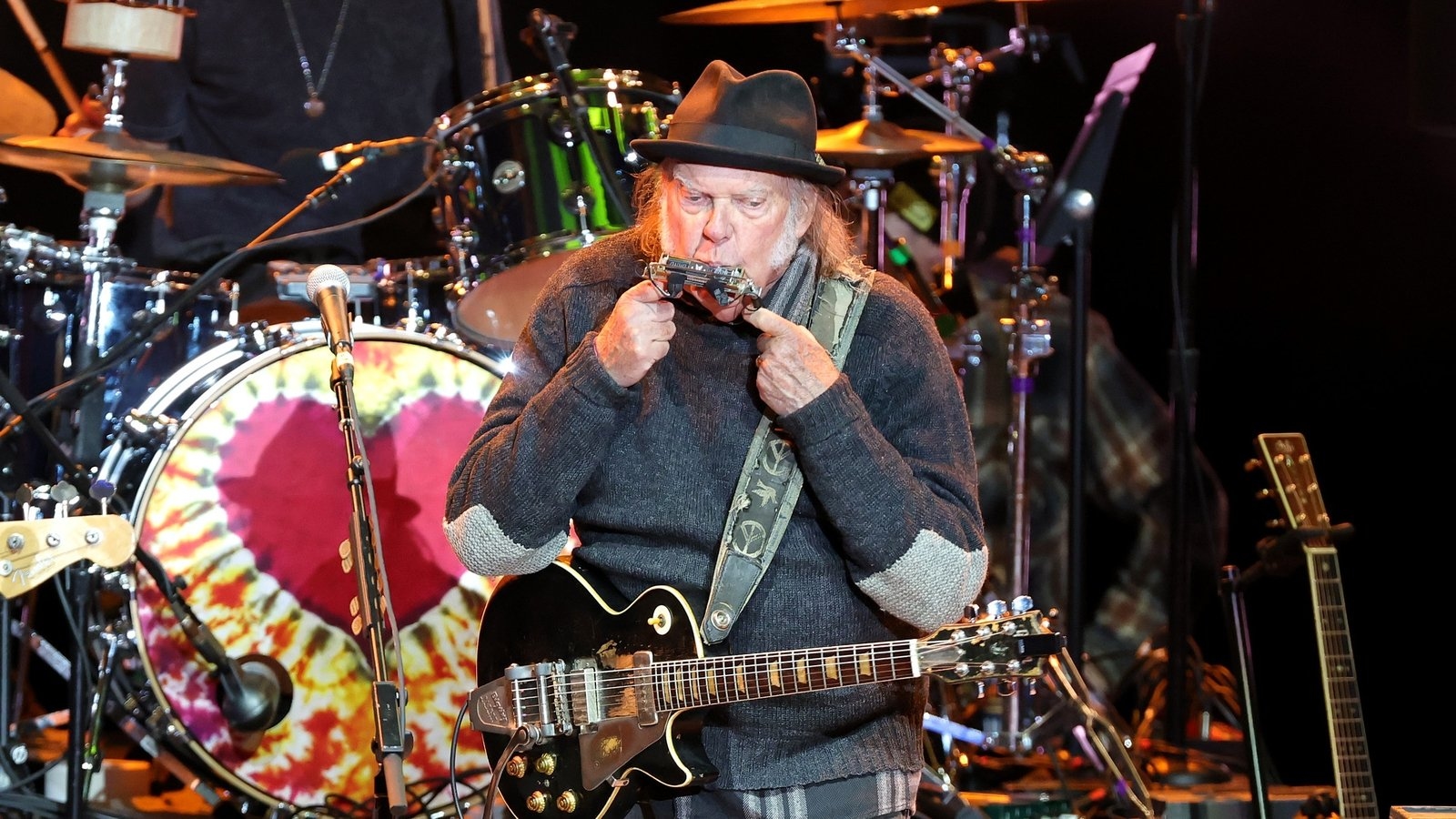Neil Young's Glastonbury set will be screened live