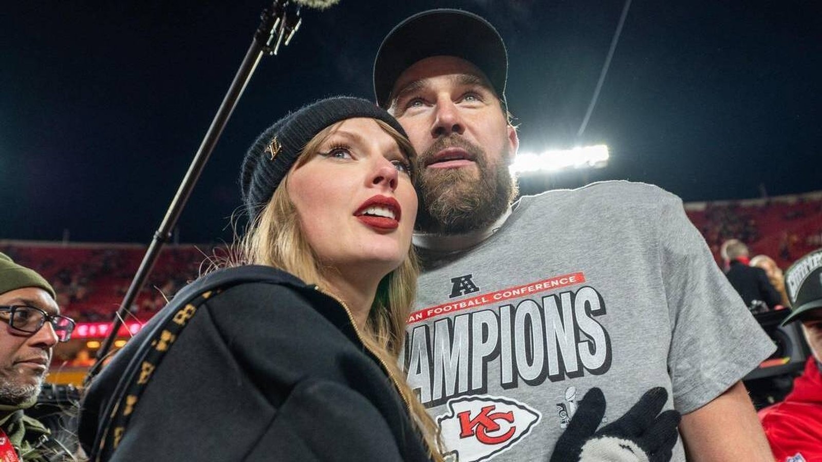 Taylor Swift and Travis Kelce make 'red carpet debut'