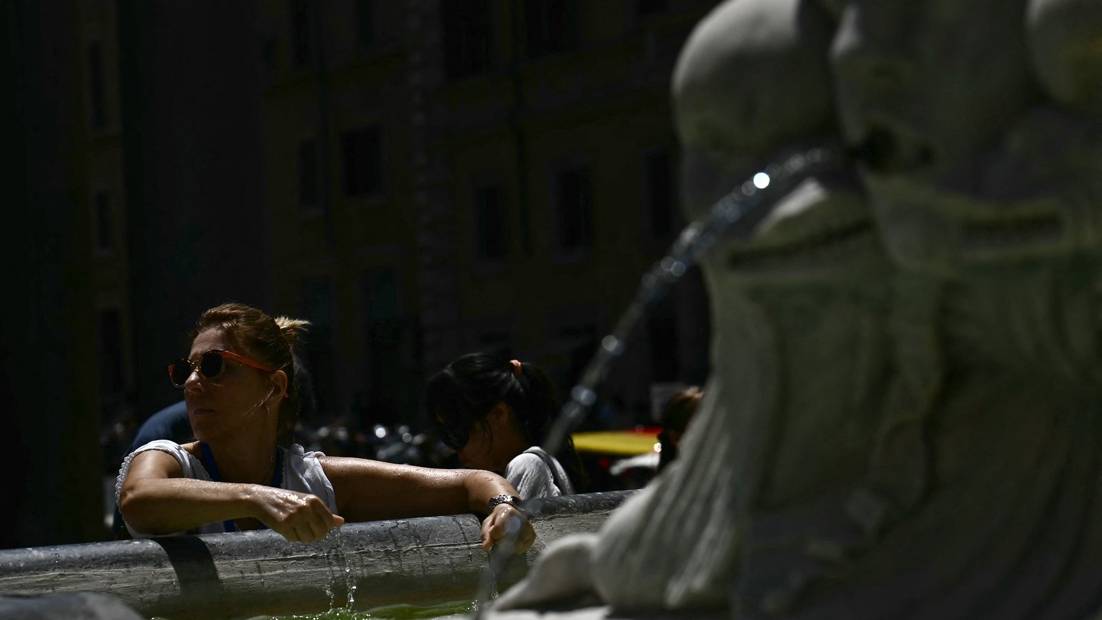 Italian cities on red alert over extreme temperatures