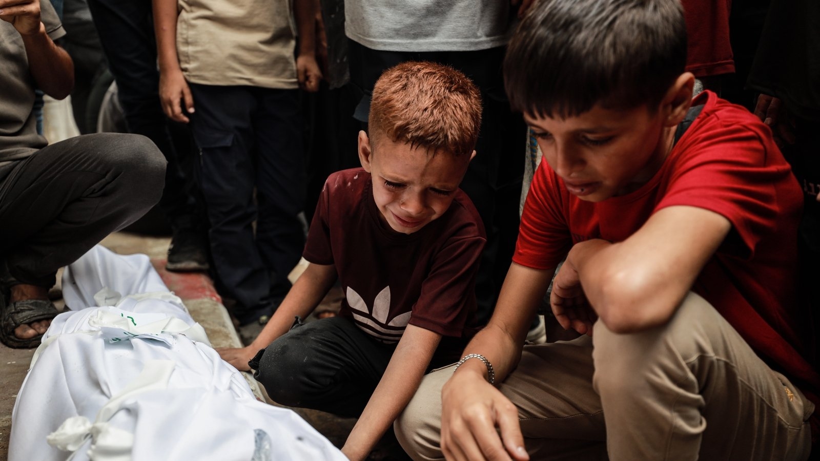Gaza truce talks faltering over withdrawal, Palestinian and Israeli sources say