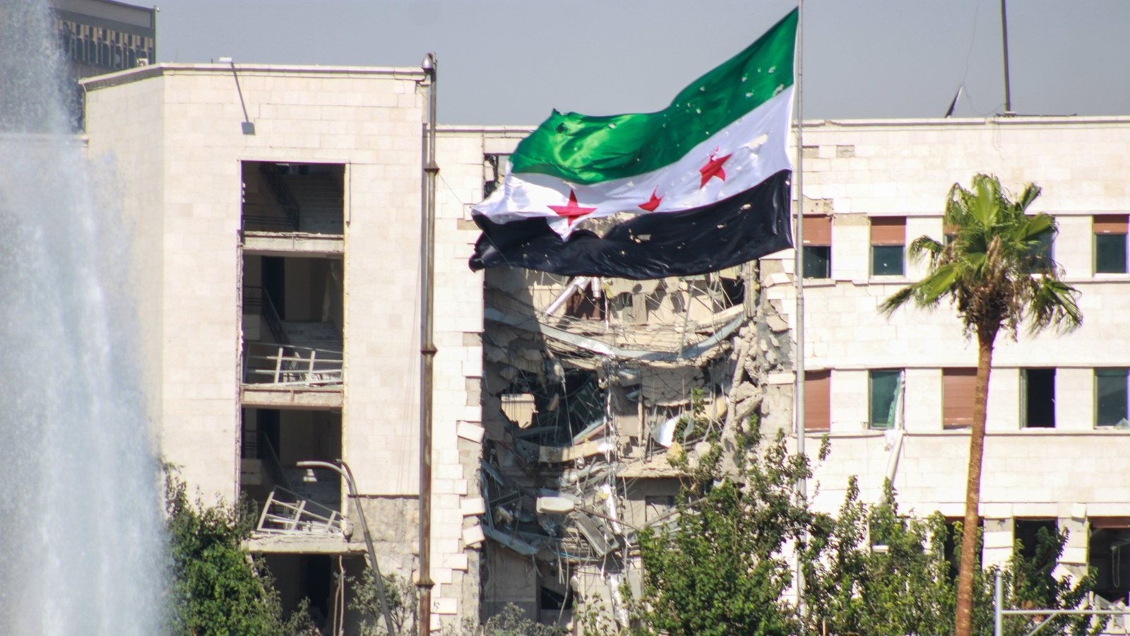 More than 350 killed in south Syria violence