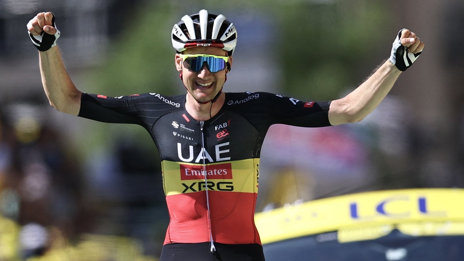 Tim Wellens surges to stage win, Ben Healy stays inside top 10 overall