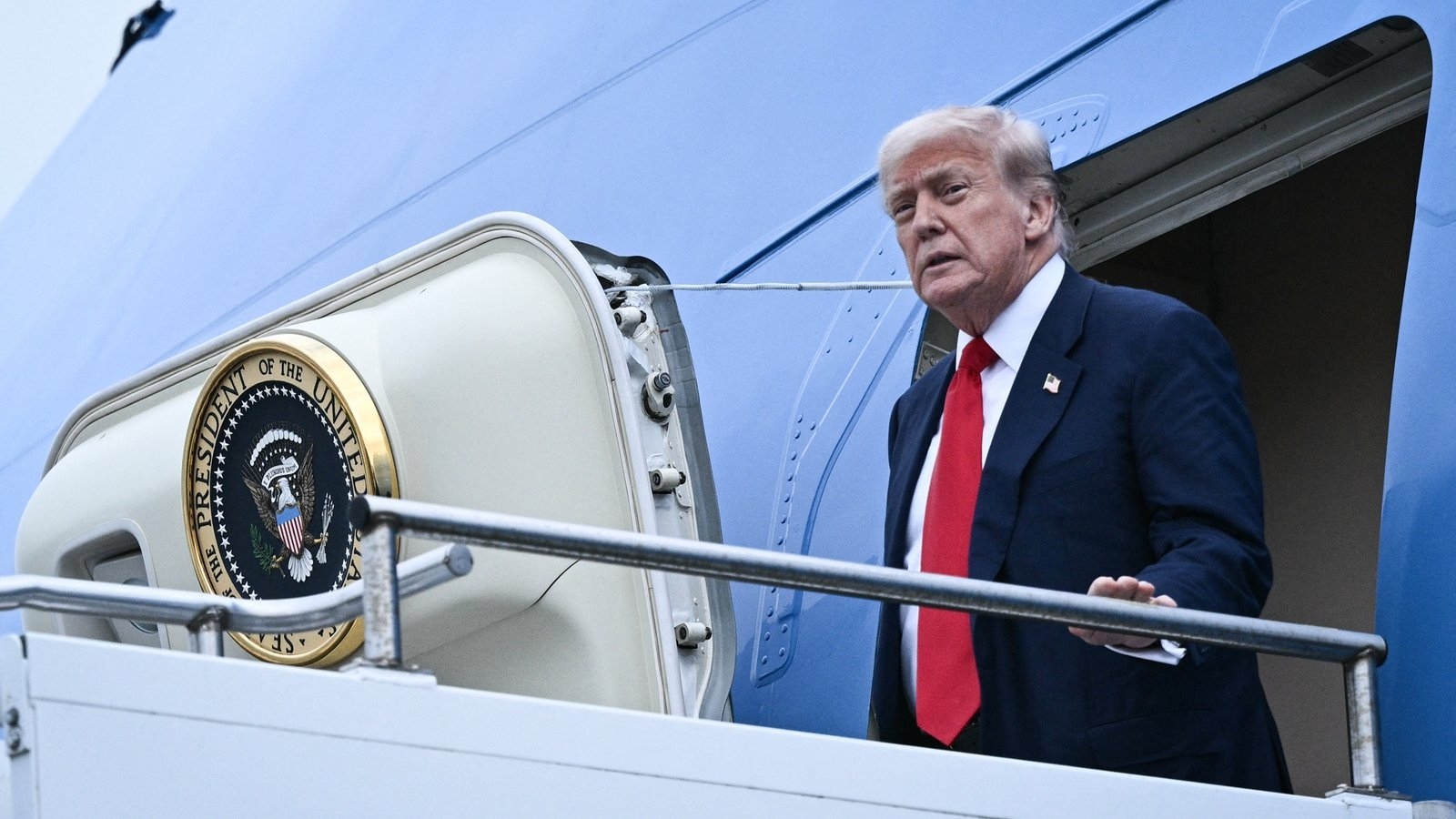 Trump to hit Scottish links as protesters set to rally