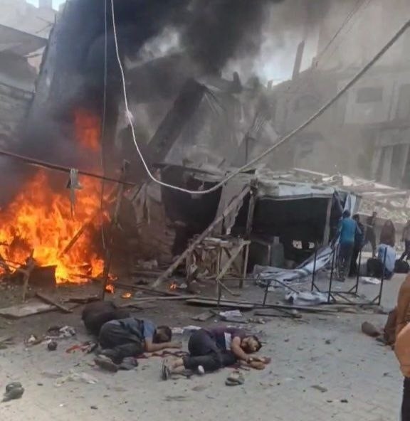Gaza: 22 Palestinians martyred in Israeli enemy shelling of al-Shati, Tal al-Hawa refugee camps, people waiting for aid