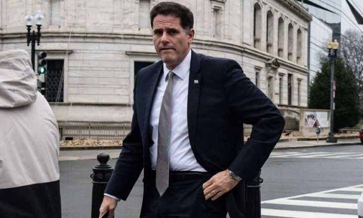 Families of Israeli captives in Gaza demand Dermer's resignation from negotiation team