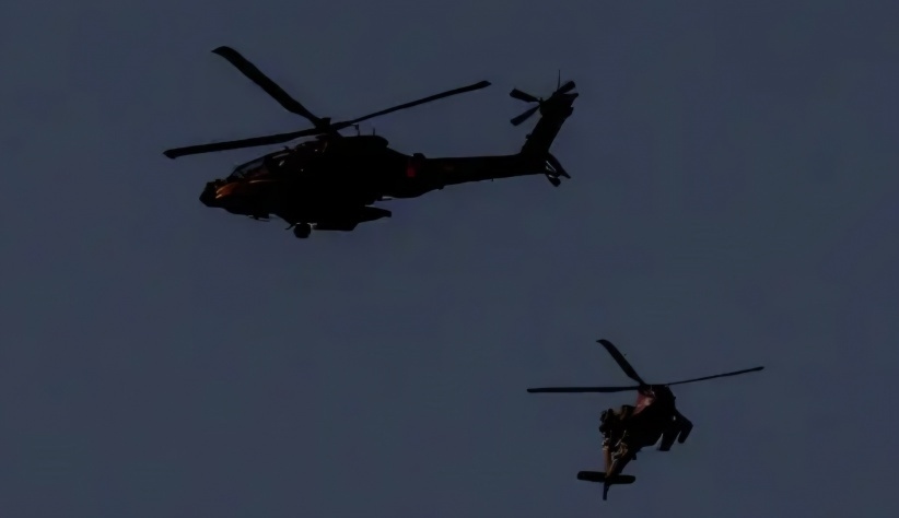 Zionist enemy carries out airdrop in Yafour, Damascus countryside