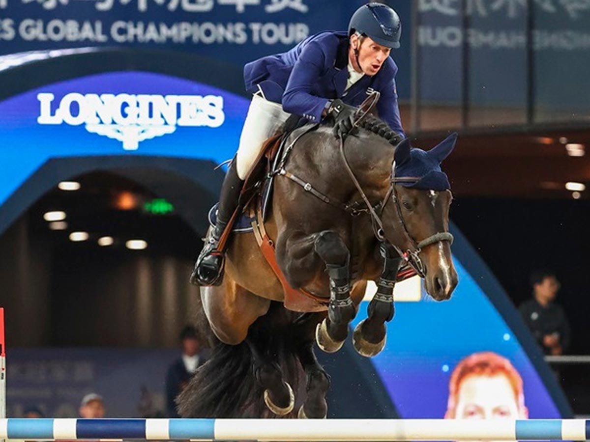 German rider Desser wins Five-Star Tour title