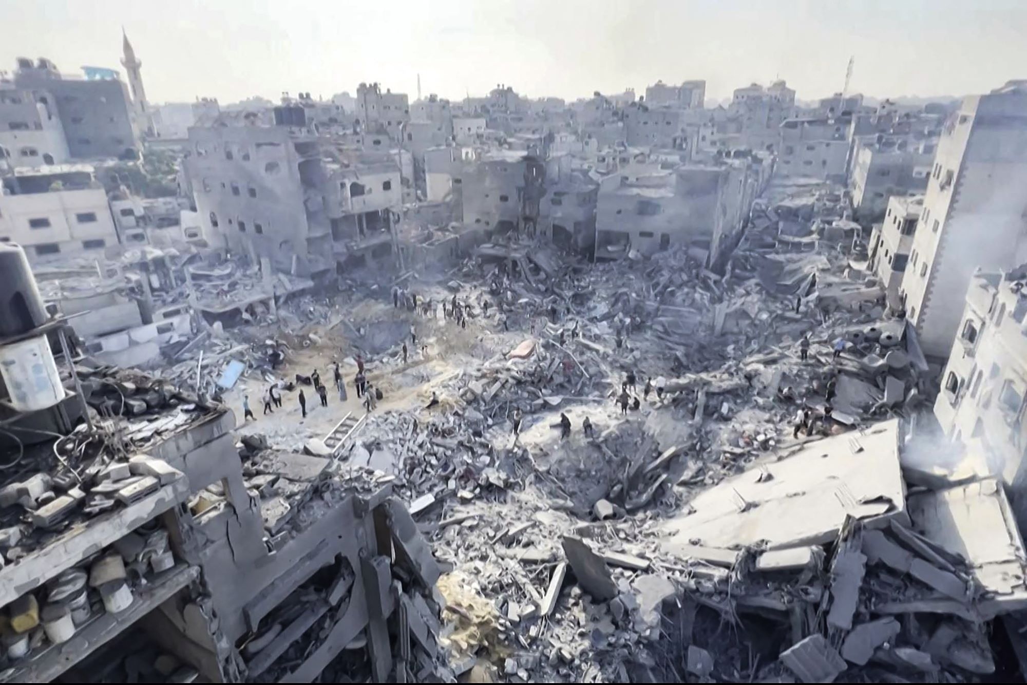 Four Palestinians Martyred in Israeli Bombing of Home in Jabalia al-Nazla