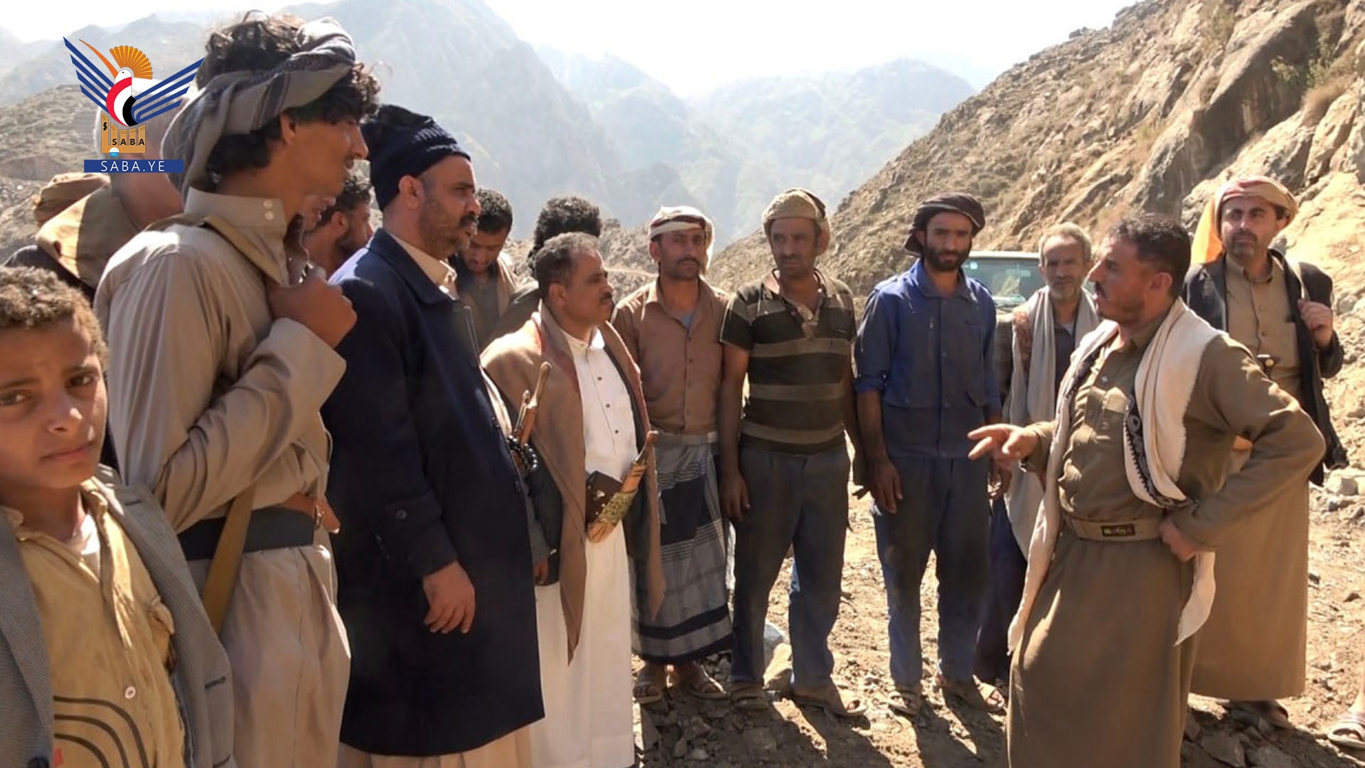 Governor of Raymah inspects progress on Bani Nahat Road Project in Al-Jabin