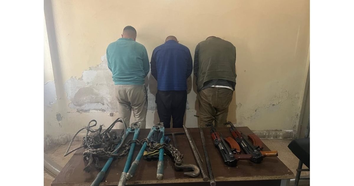 في عكار... مفرزة حلبا القضائية توقف عصابة سرقة كابلات كهربائية بالجرم المشهود
