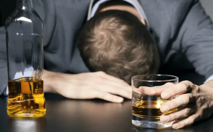 الكحول يقتل 3.3 مليون شخص سنويًا.. إليك أحدث الأرقام والحقائق