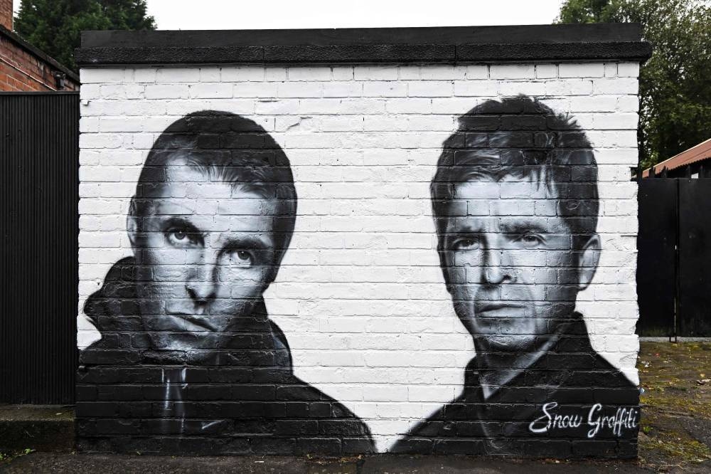 Oasis: From clash to cash