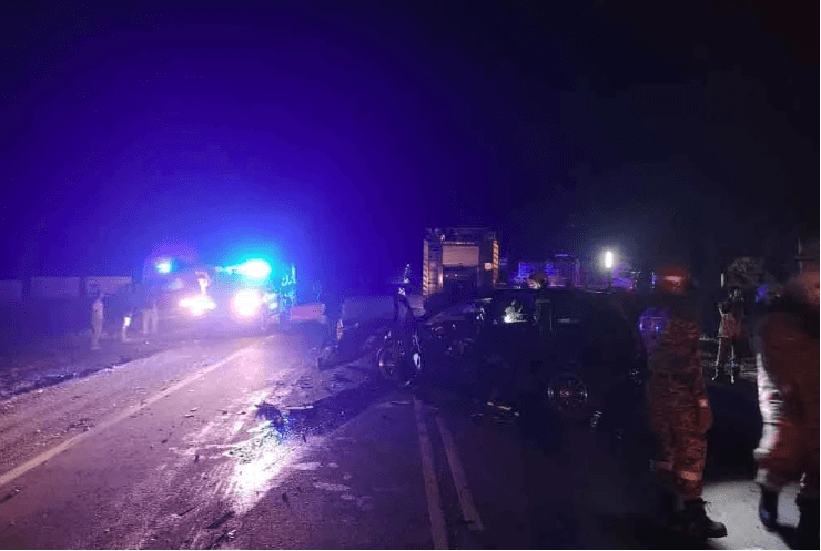 One dead, one seriously injured in three-vehicle crash