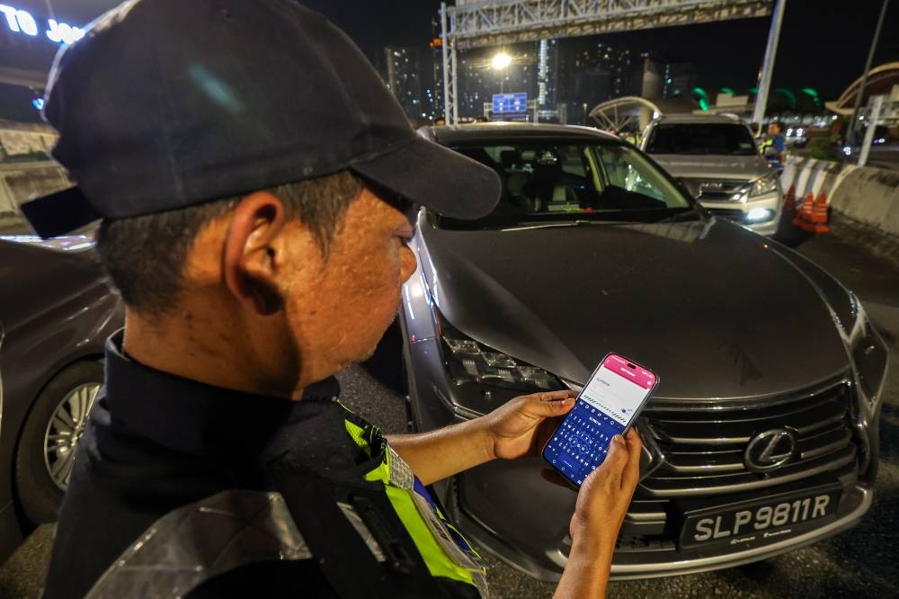 VEP full enforcement begins: Over 42,000 Singapore vehicles yet to activate tags