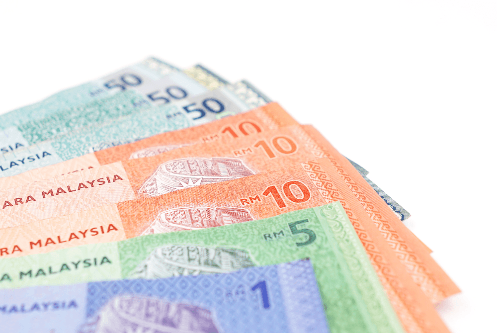 Ringgit opens lower on cautious sentiment after US tariff policy update
