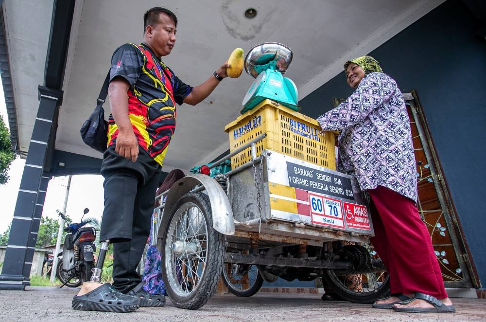 Small trader, big dream: World Cup beckons